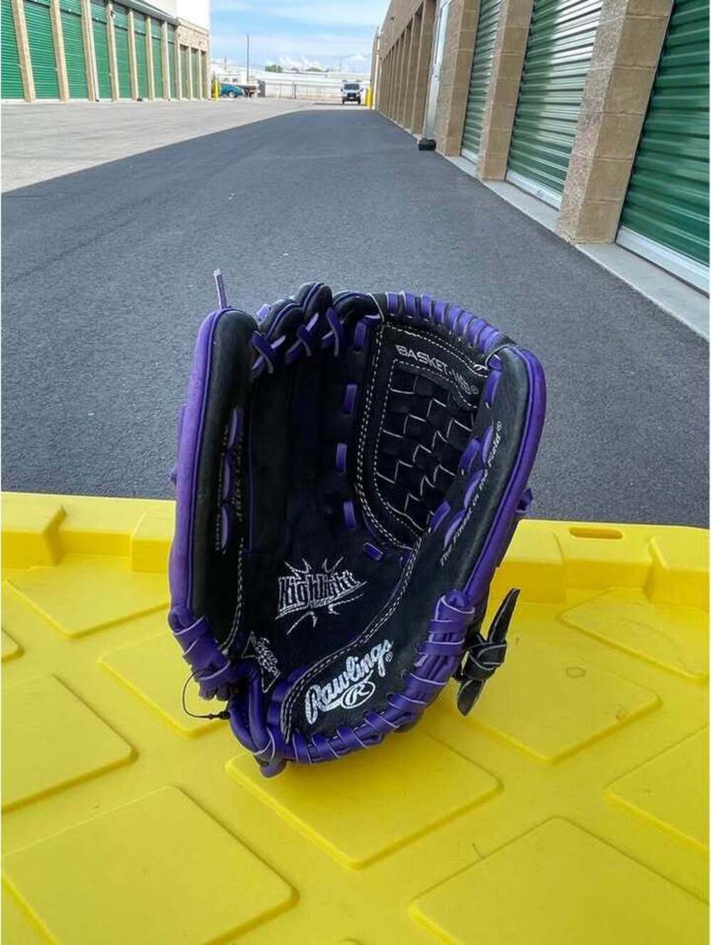 Rawlings Highlight Series 11.5" Fastpitch Softball Glove LHT Purple Black